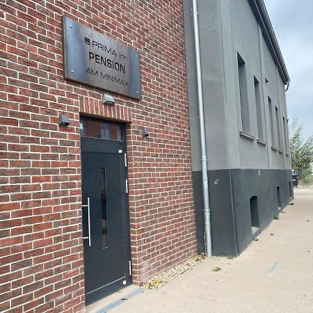 Prima Inn Unterkunft Direkt Ueber Der "Bar Am Minimax" Neuruppin Bagian luar foto