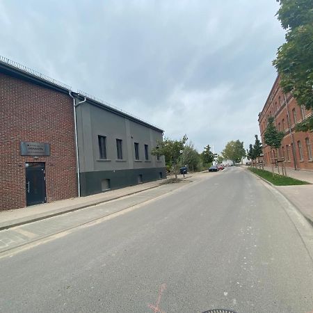 Prima Inn Unterkunft Direkt Ueber Der "Bar Am Minimax" Neuruppin Bagian luar foto