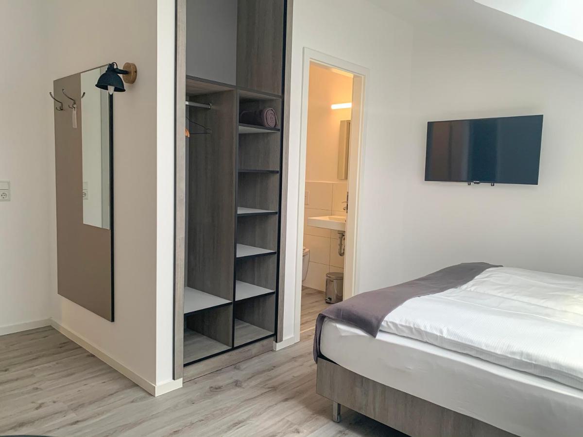 Prima Inn Unterkunft Direkt Ueber Der "Bar Am Minimax" Neuruppin Bagian luar foto